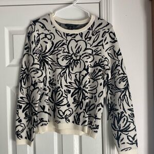 Woman’s Sweater (Large)